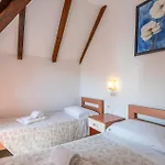 Semesterbostad 3 Bedroom Nice Home In Albarella Ro Albarella Island