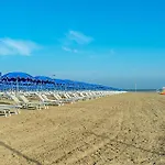 3 Bedroom In Albarella Ro Casa vacanze