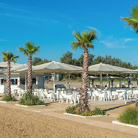 Casa vacanze 3 Bedroom In Albarella Ro *
