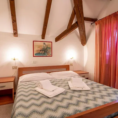 3 Bedroom Nice Home In Albarella Ro Albarella Island