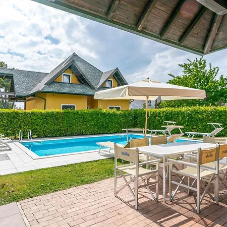 Amazing Home In Albarella Ro With Kitchen Holiday home